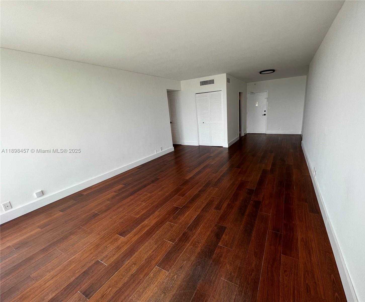 Small Image of 1000 WEST AVE #808, Miami Beach Number 6