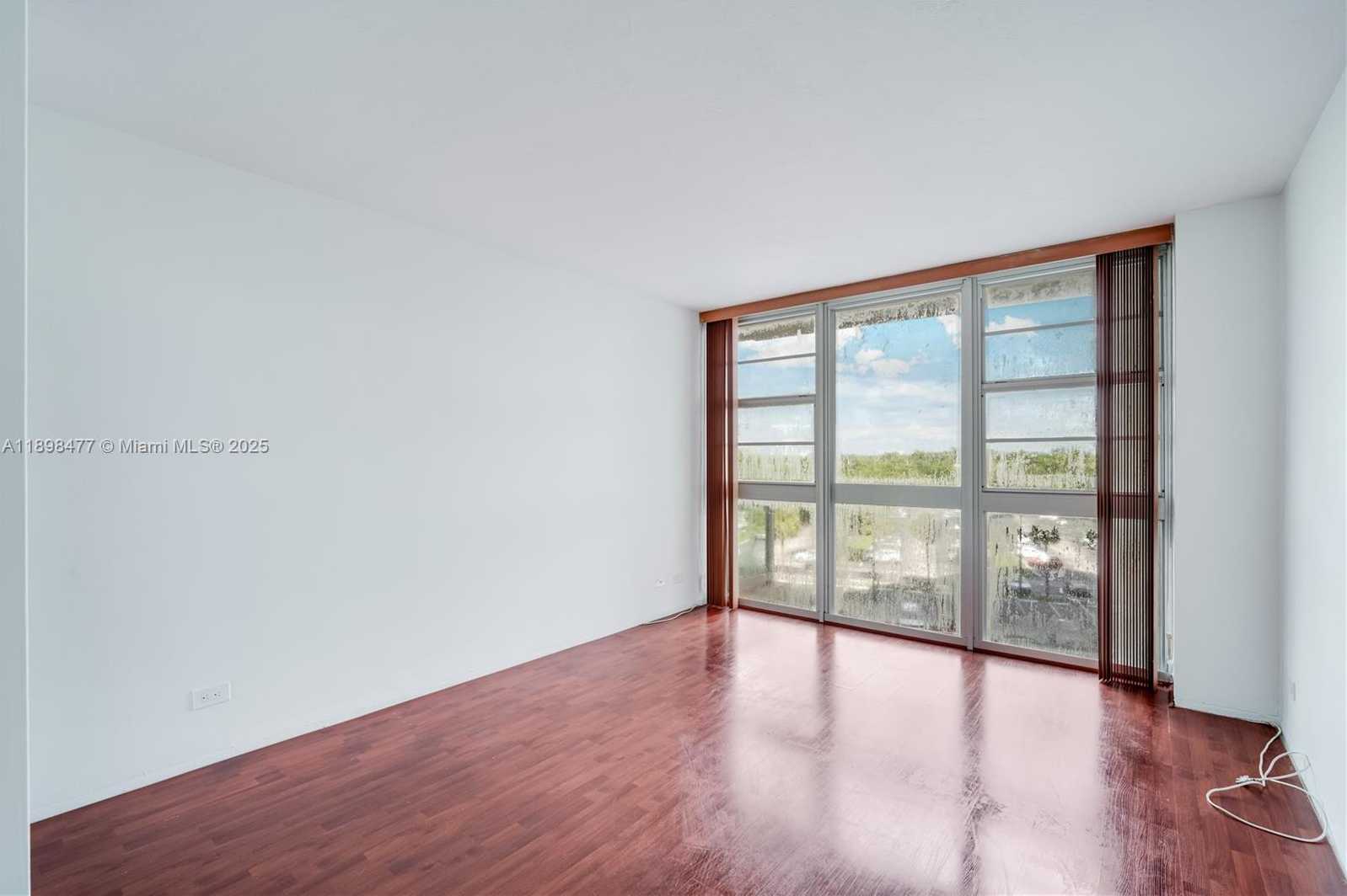 Small Image of 2451 BRICKELL AVE #6N, Miami Number 24