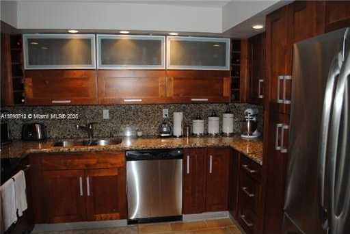 Small Image of 1901 BRICKELL AVE #B1711, Miami Number 4