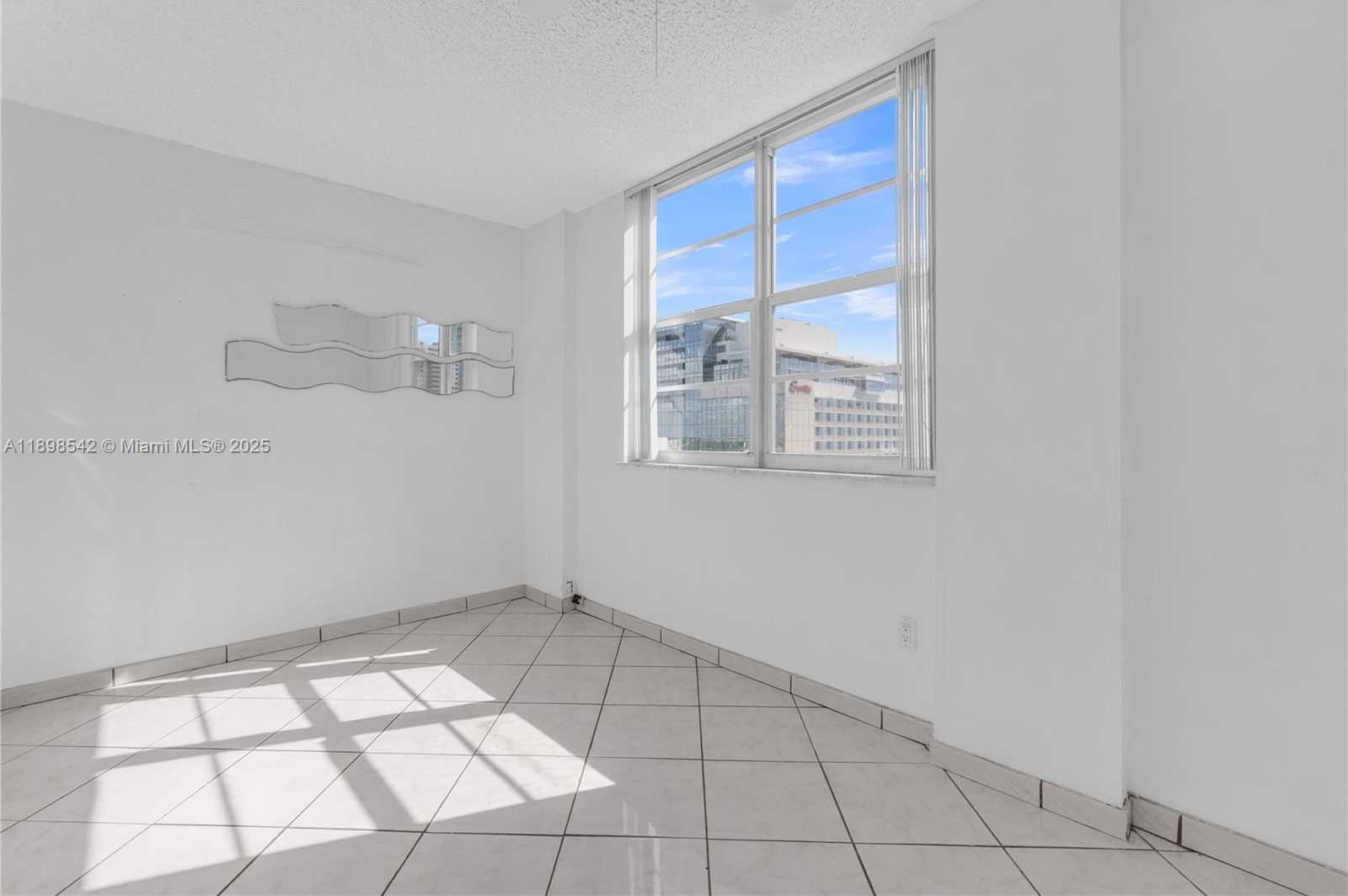 Small Image of 2829 INDIAN CREEK DR #1110, Miami Beach Number 14