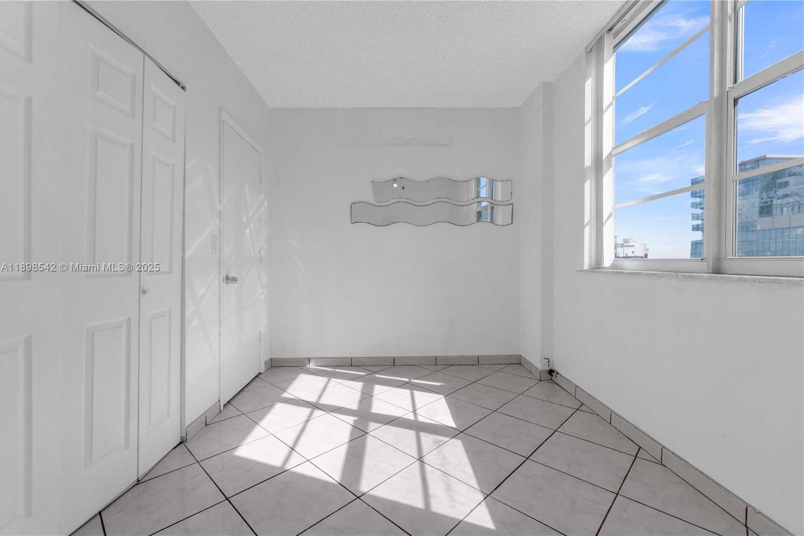Small Image of 2829 INDIAN CREEK DR #1110, Miami Beach Number 15