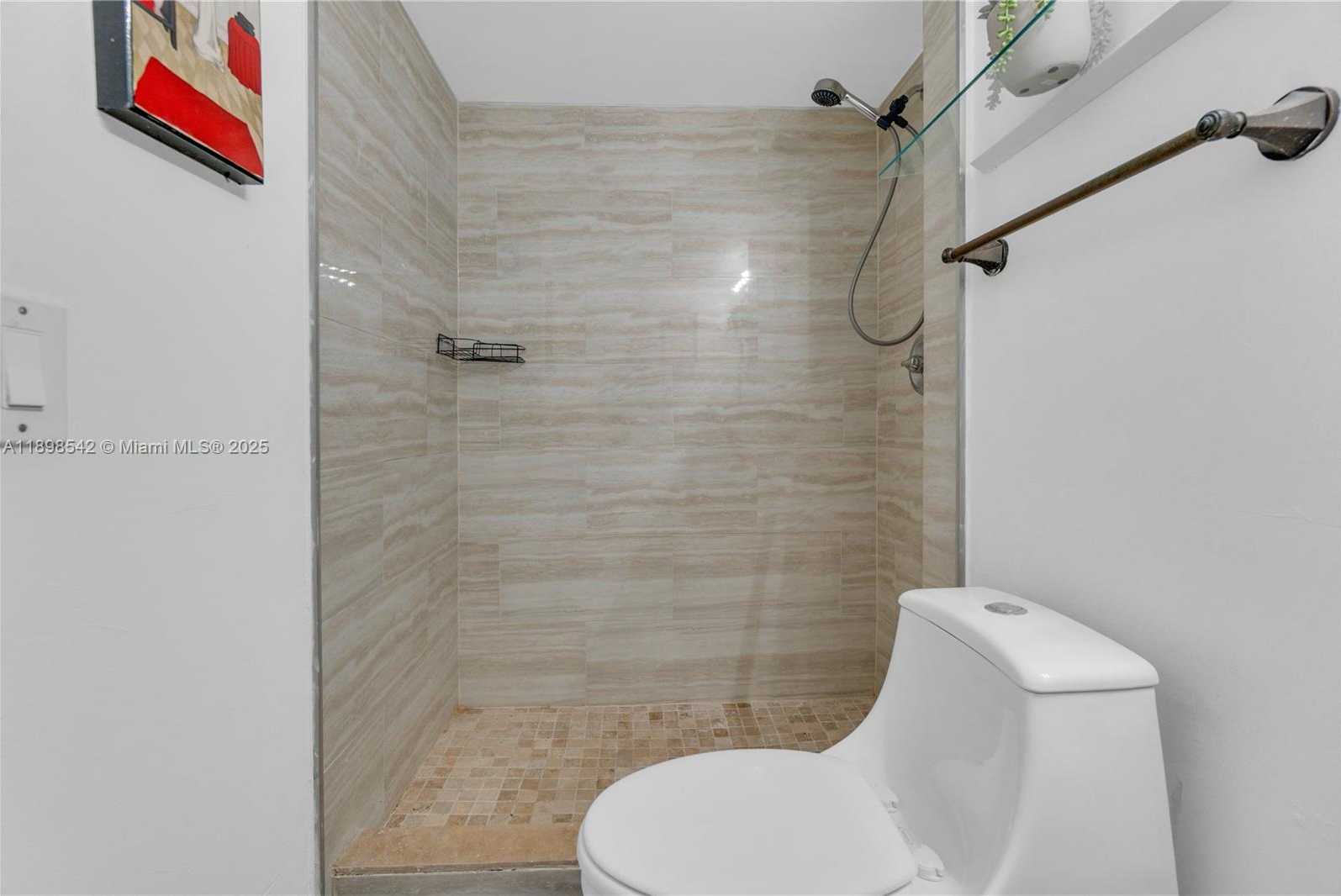 Small Image of 2829 INDIAN CREEK DR #1110, Miami Beach Number 18