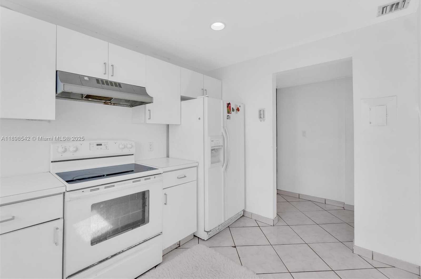 Small Image of 2829 INDIAN CREEK DR #1110, Miami Beach Number 6