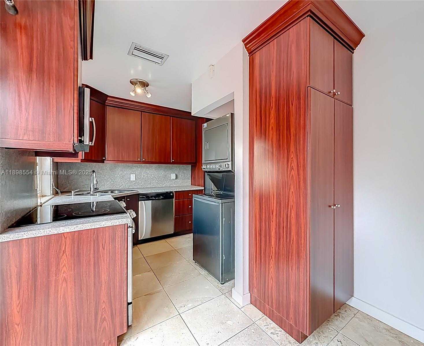 Small Image of 1485 SPRINGSIDE DR, Weston Number 20
