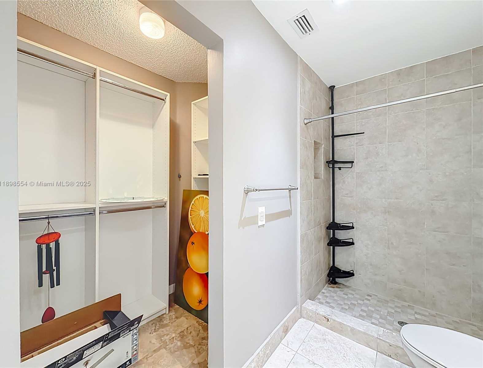 Small Image of 1485 SPRINGSIDE DR, Weston Number 34