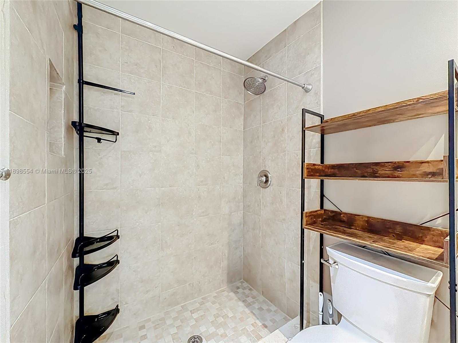 Small Image of 1485 SPRINGSIDE DR, Weston Number 36
