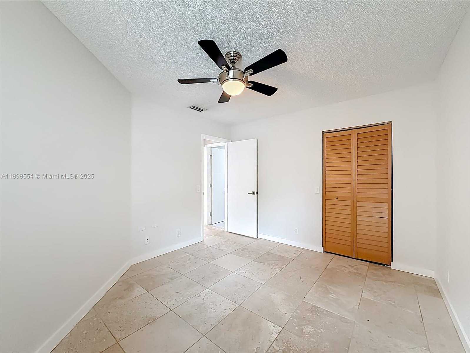 Small Image of 1485 SPRINGSIDE DR, Weston Number 39
