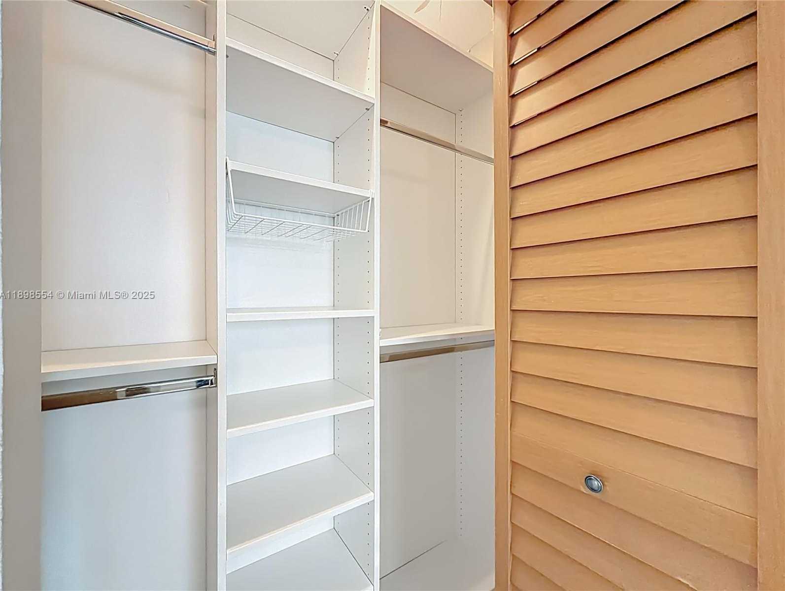Small Image of 1485 SPRINGSIDE DR, Weston Number 41