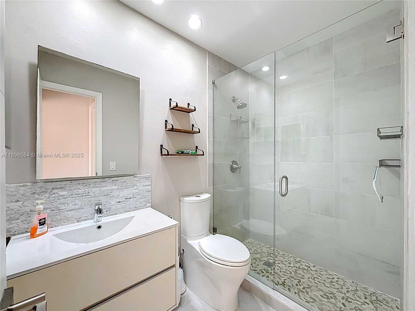Small Image of 1485 SPRINGSIDE DR, Weston Number 42