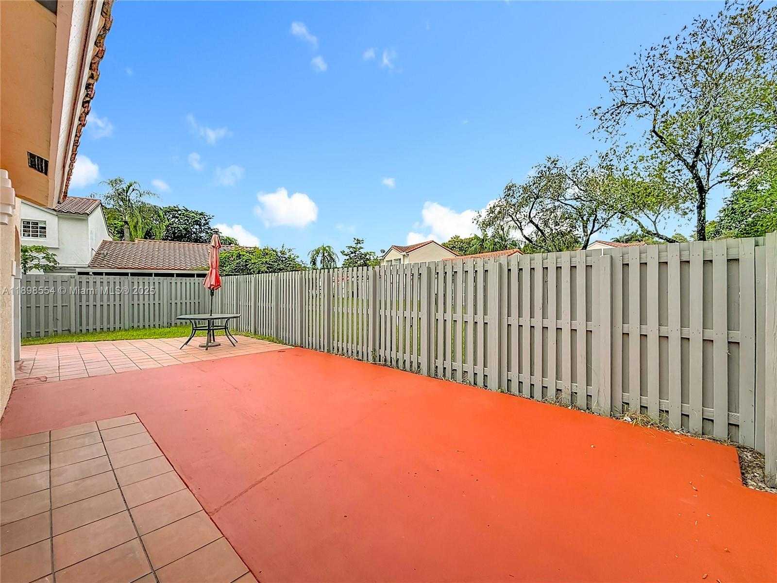 Small Image of 1485 SPRINGSIDE DR, Weston Number 44