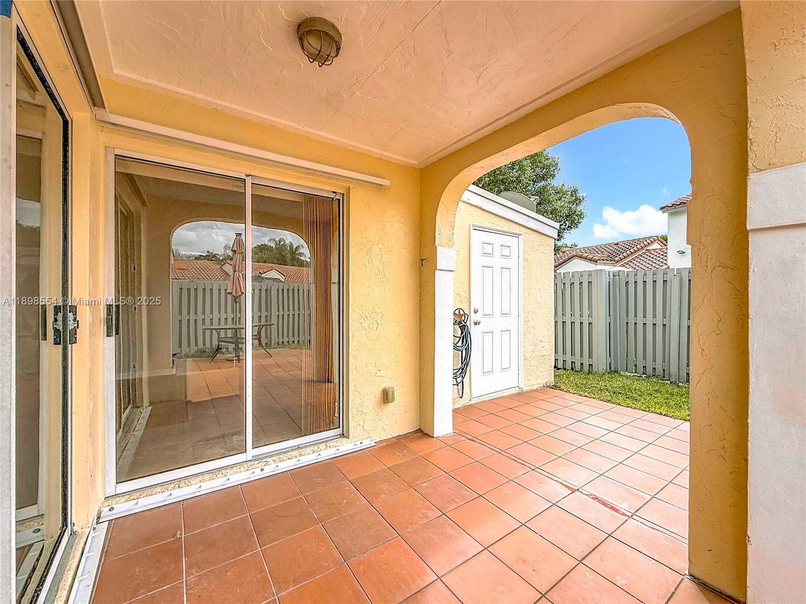 Small Image of 1485 SPRINGSIDE DR, Weston Number 49
