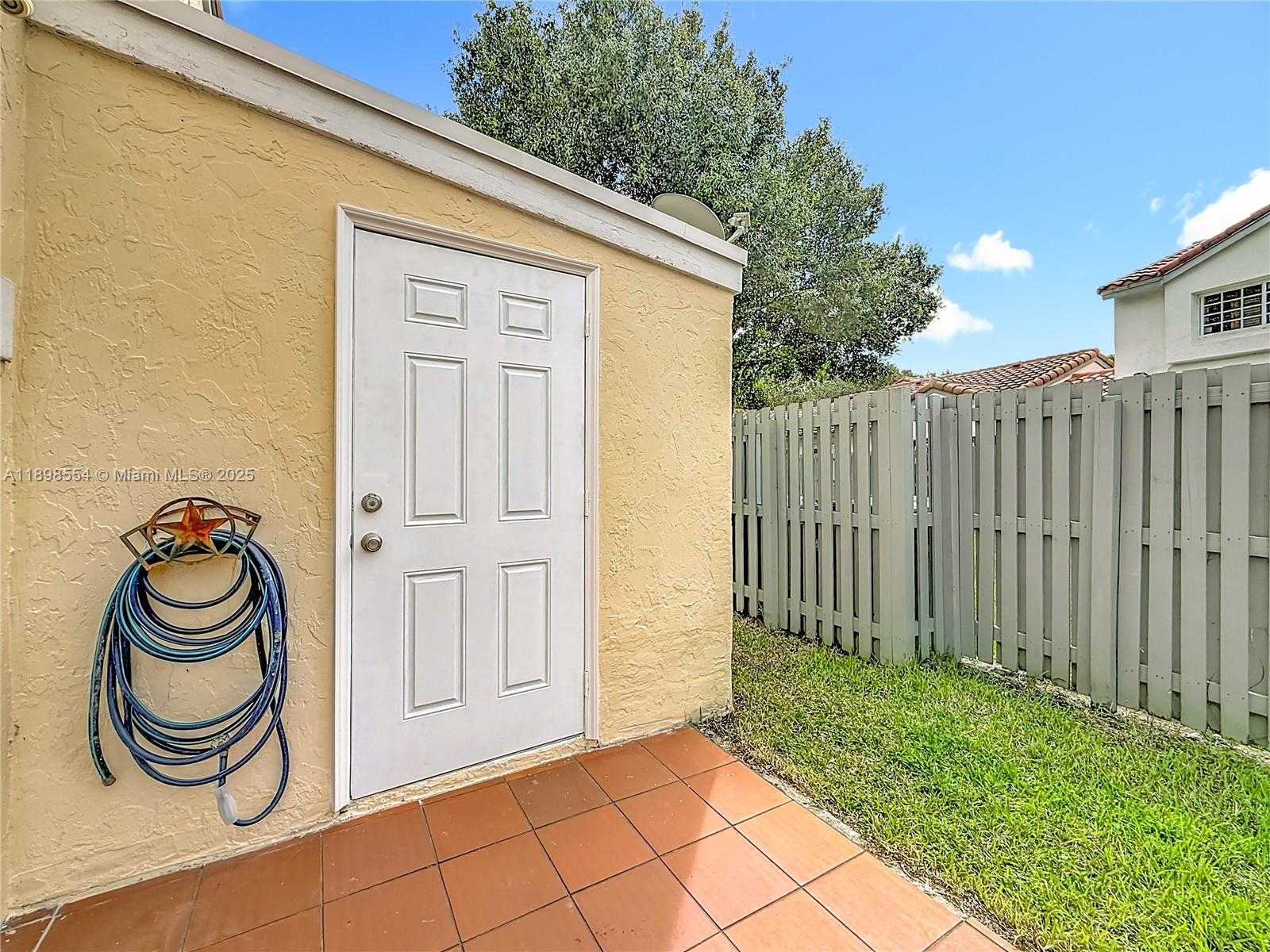 Small Image of 1485 SPRINGSIDE DR, Weston Number 54