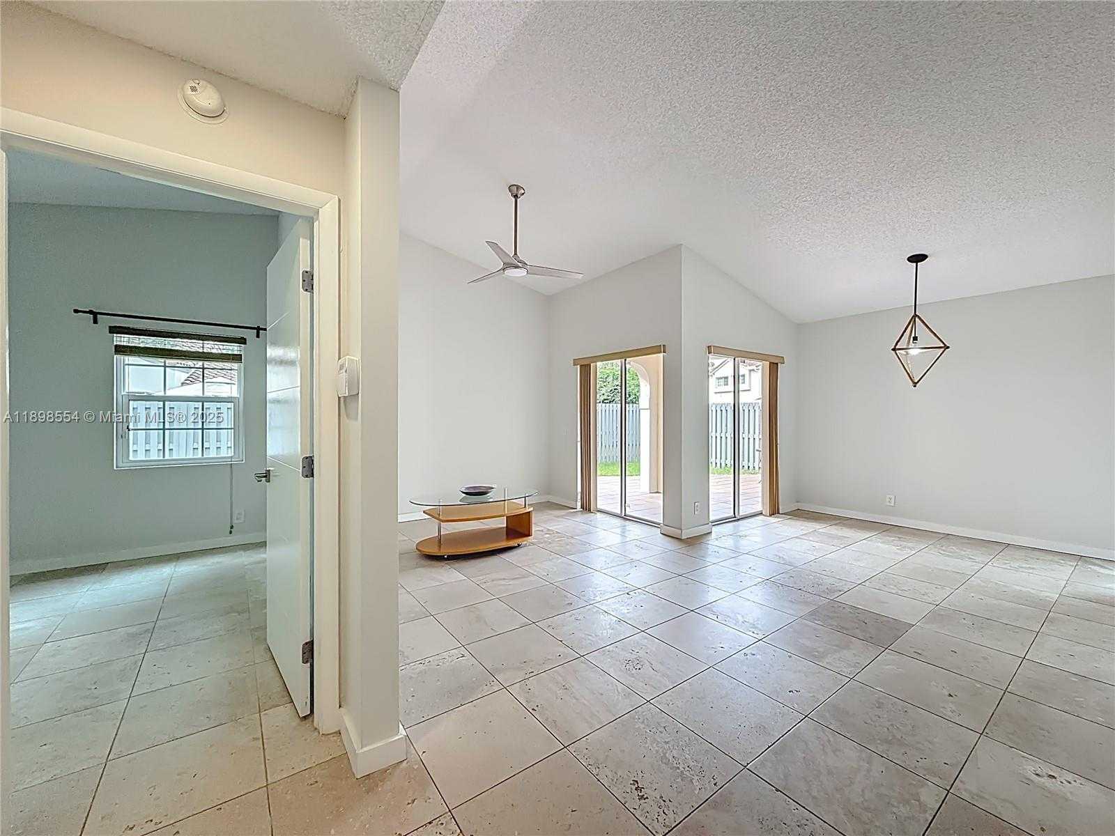 Small Image of 1485 SPRINGSIDE DR, Weston Number 6