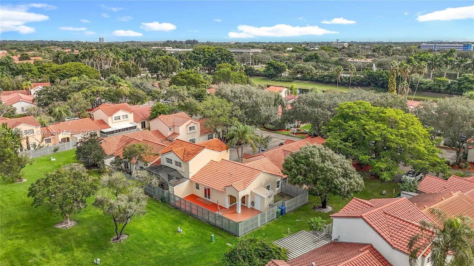 Small Image of 1485 SPRINGSIDE DR, Weston Number 71