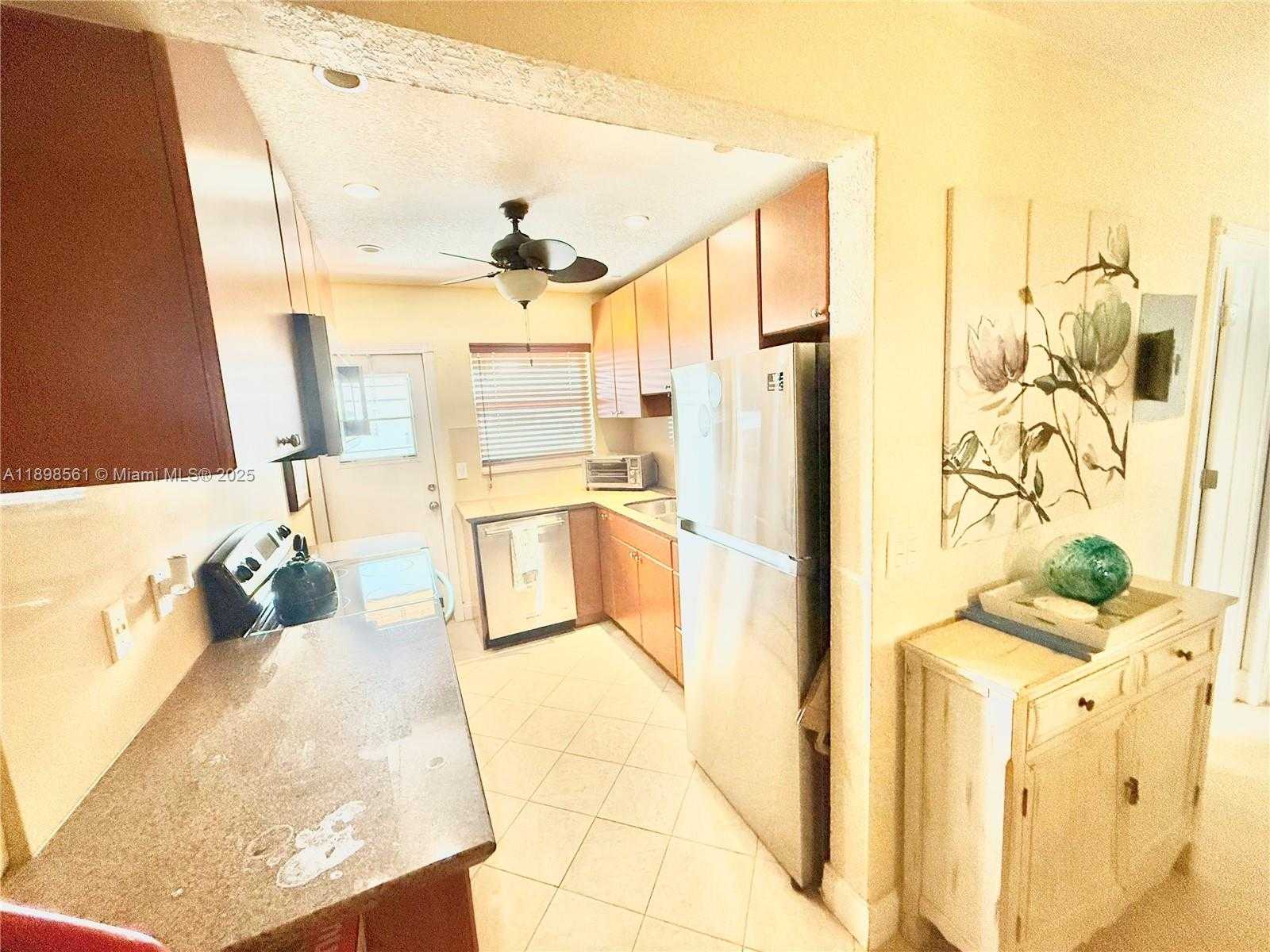 Small Image of 3600 HARRISON ST #16B, Hollywood Number 11