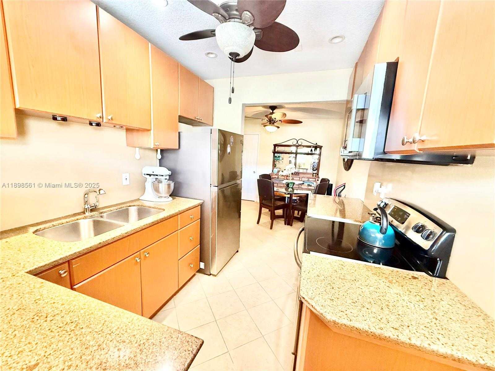 Small Image of 3600 HARRISON ST #16B, Hollywood Number 2