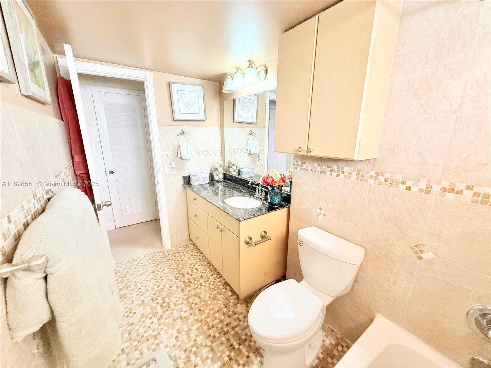 Small Image of 3600 HARRISON ST #16B, Hollywood Number 8