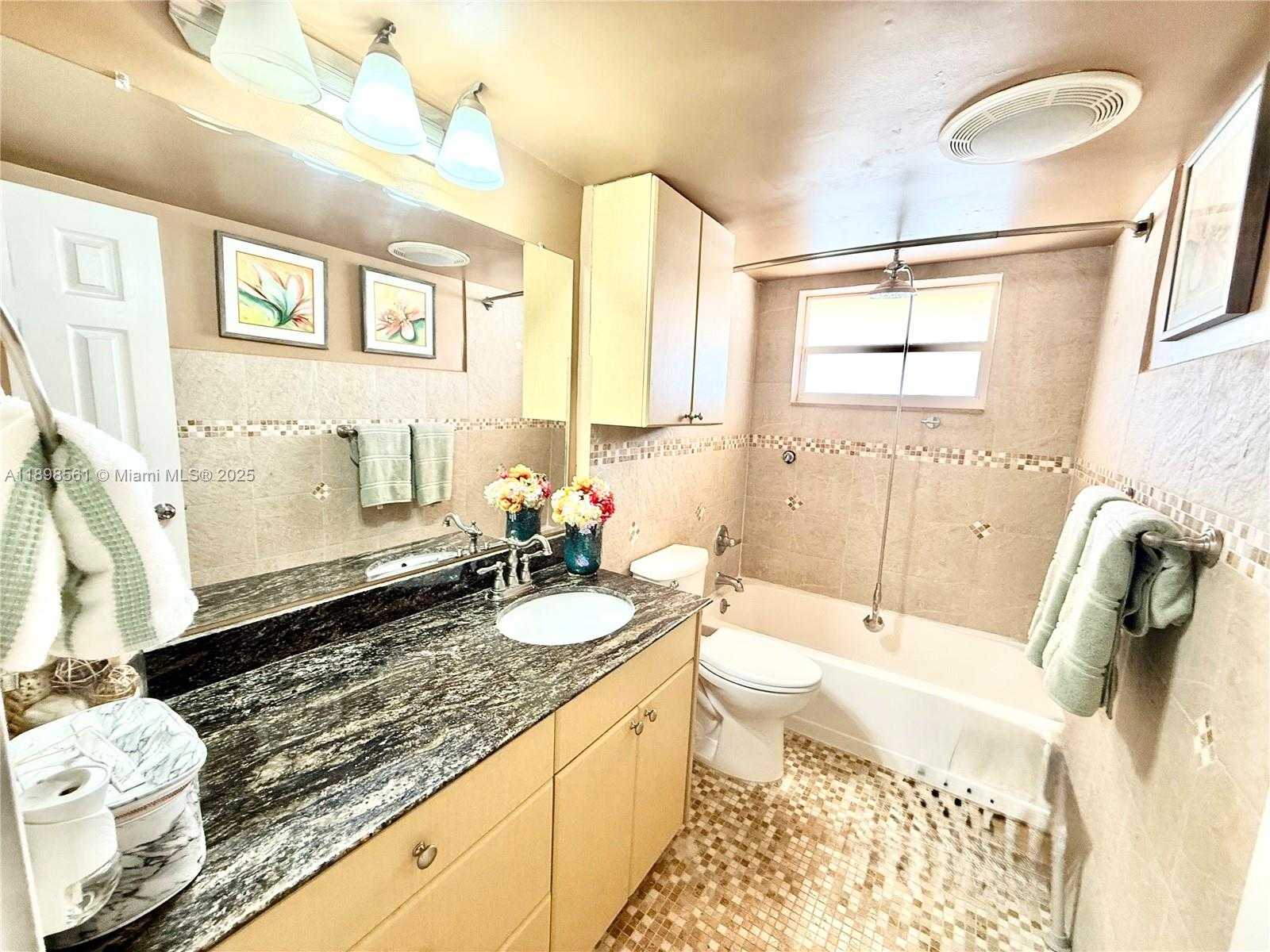 Small Image of 3600 HARRISON ST #16B, Hollywood Number 9