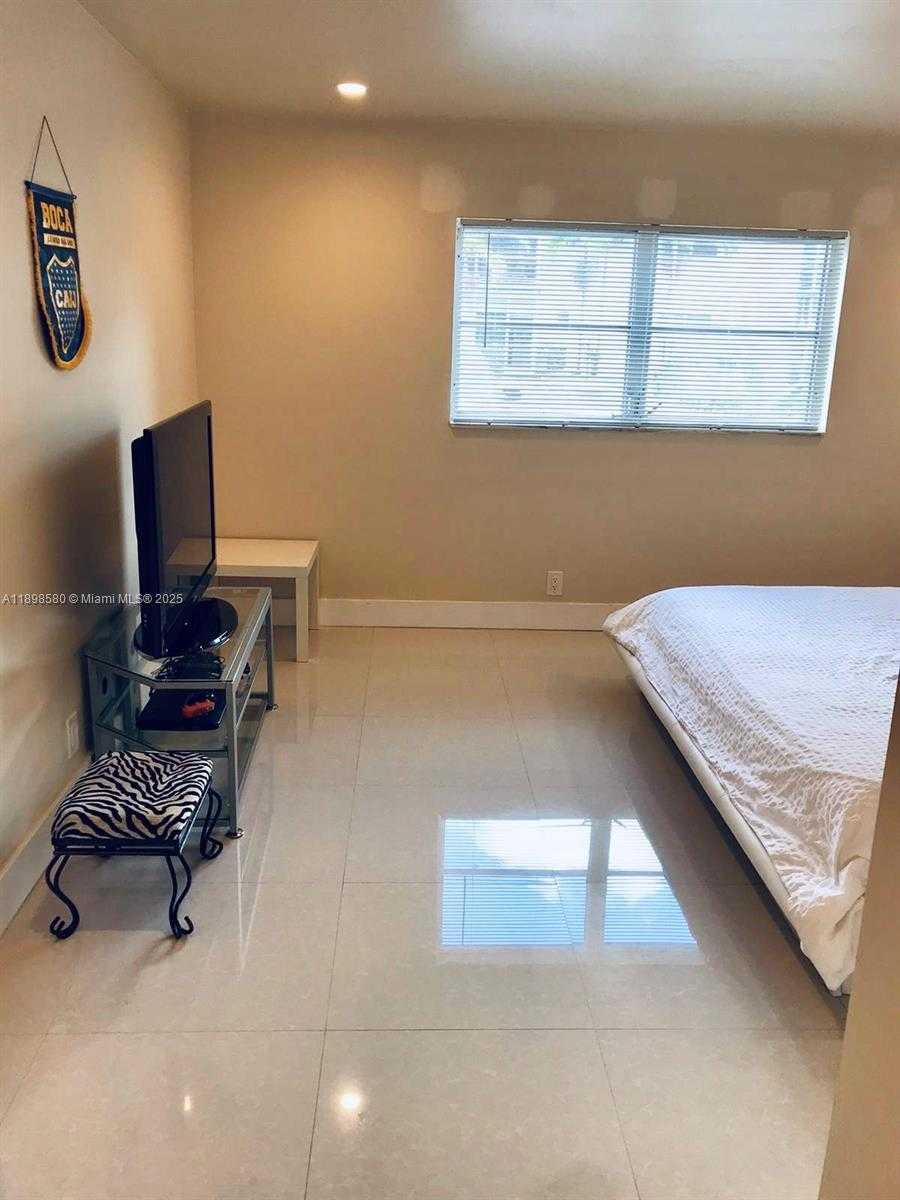 Small Image of 5790 STIRLING RD #108, Hollywood Number 8