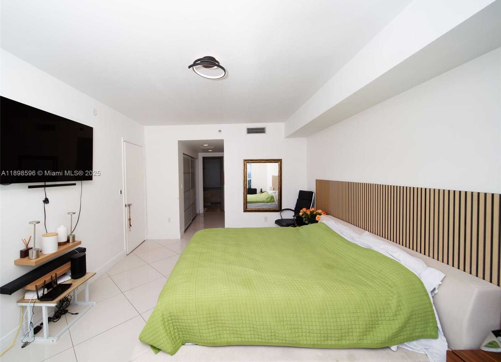 Small Image of 1800 SOUTH OCEAN DR #3102, Hallandale Beach Number 13