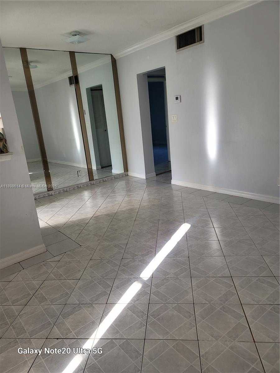 Small Image of 2219 POLK ST #5A, Hollywood Number 12