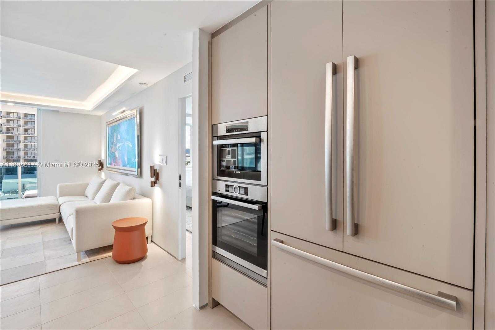 Small Image of 2301 COLLINS AVE #1005, Miami Beach Number 10
