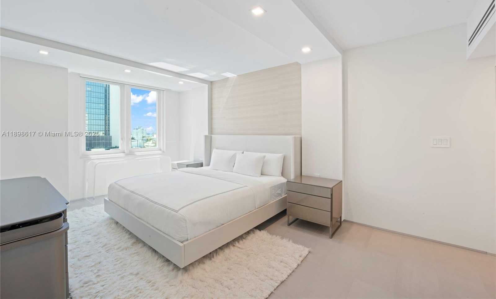 Small Image of 2301 COLLINS AVE #1005, Miami Beach Number 12