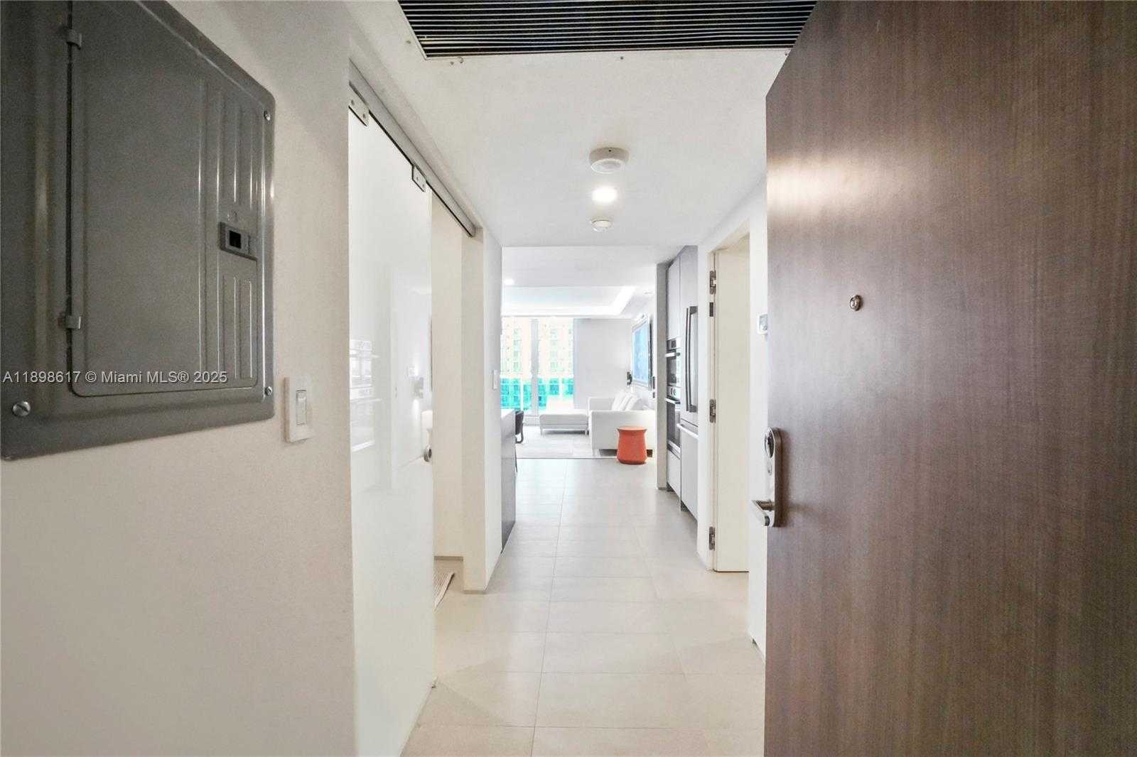 Small Image of 2301 COLLINS AVE #1005, Miami Beach Number 21