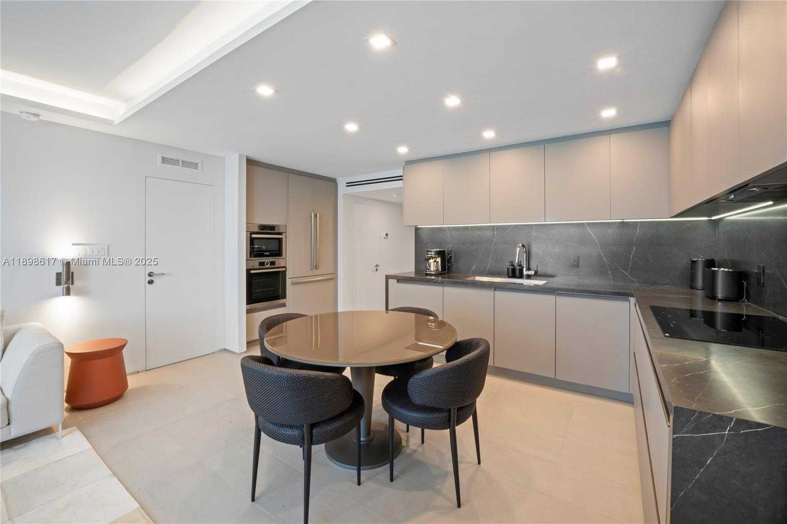 Small Image of 2301 COLLINS AVE #1005, Miami Beach Number 7