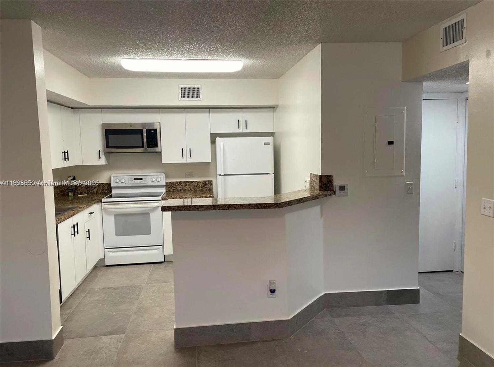 Small Image of 3660 NORTH 56TH AVE #609, Hollywood Number 2