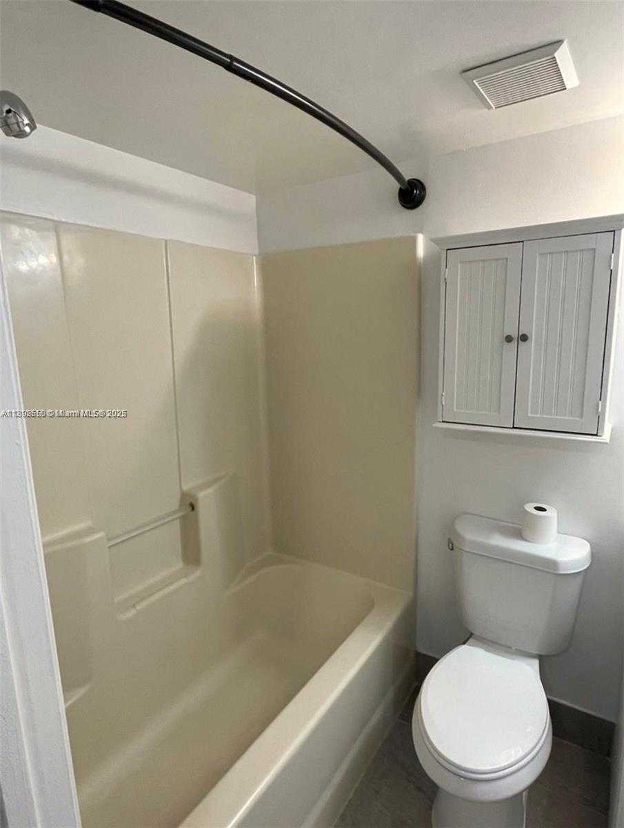 Small Image of 3660 NORTH 56TH AVE #609, Hollywood Number 4