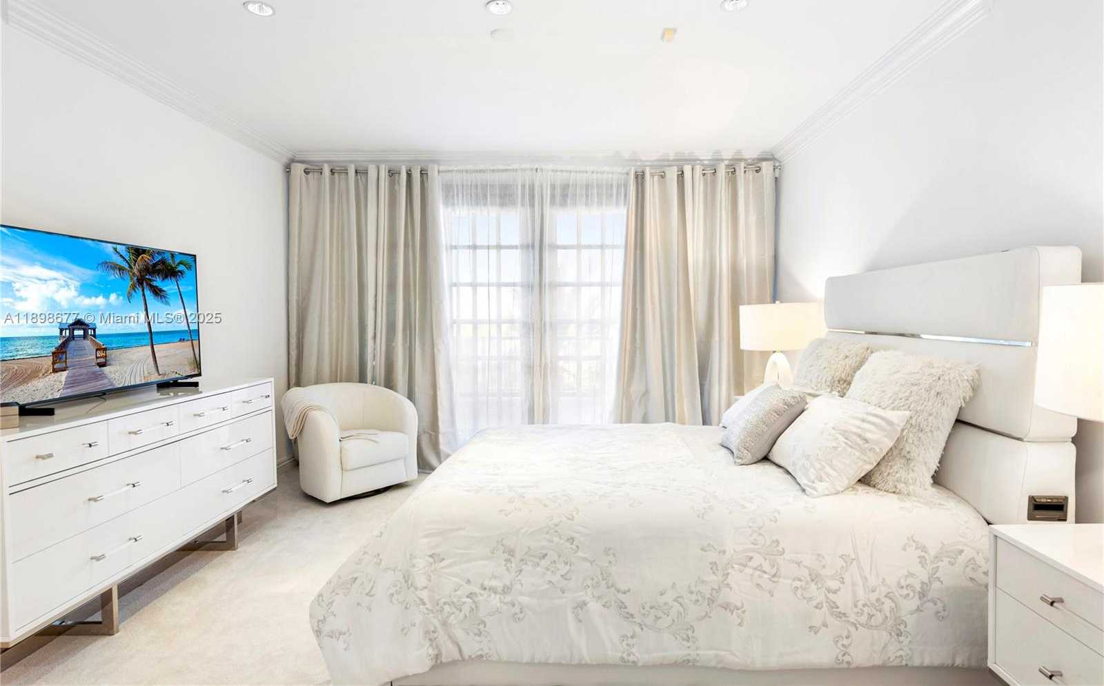 Small Image of 7642 FISHER ISLAND DR #7642, Fisher Island Number 5