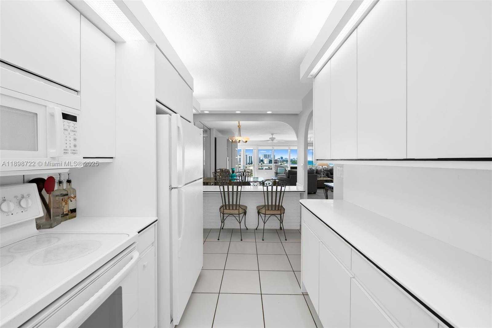 Small Image of 3111 NORTH OCEAN DR #812, Hollywood Number 12