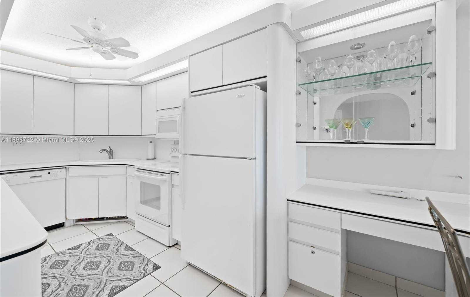 Small Image of 3111 NORTH OCEAN DR #812, Hollywood Number 13