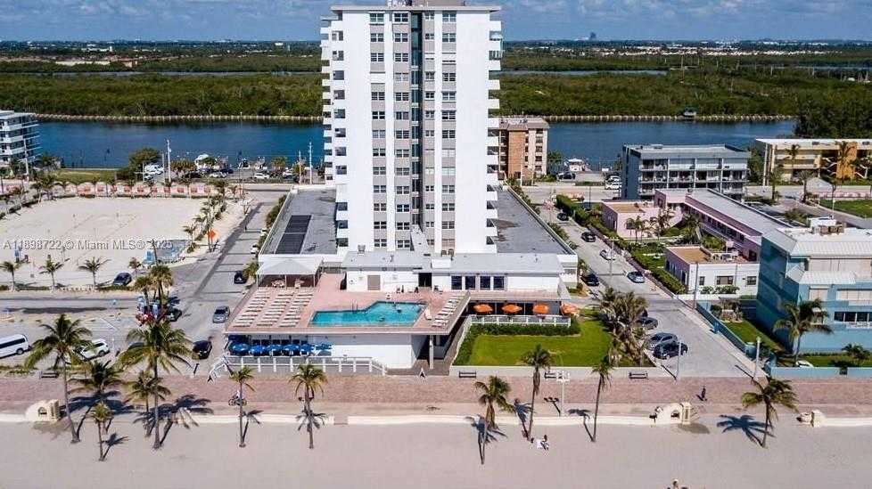 Small Image of 3111 NORTH OCEAN DR #812, Hollywood Number 42