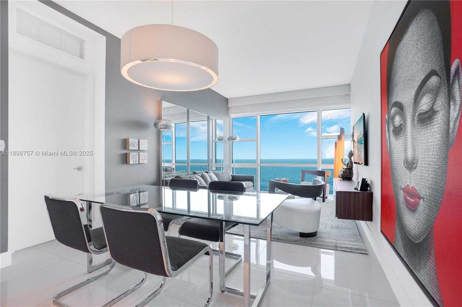 Small Image of 6801 COLLINS AVE #PH-17, Miami Beach Number 11