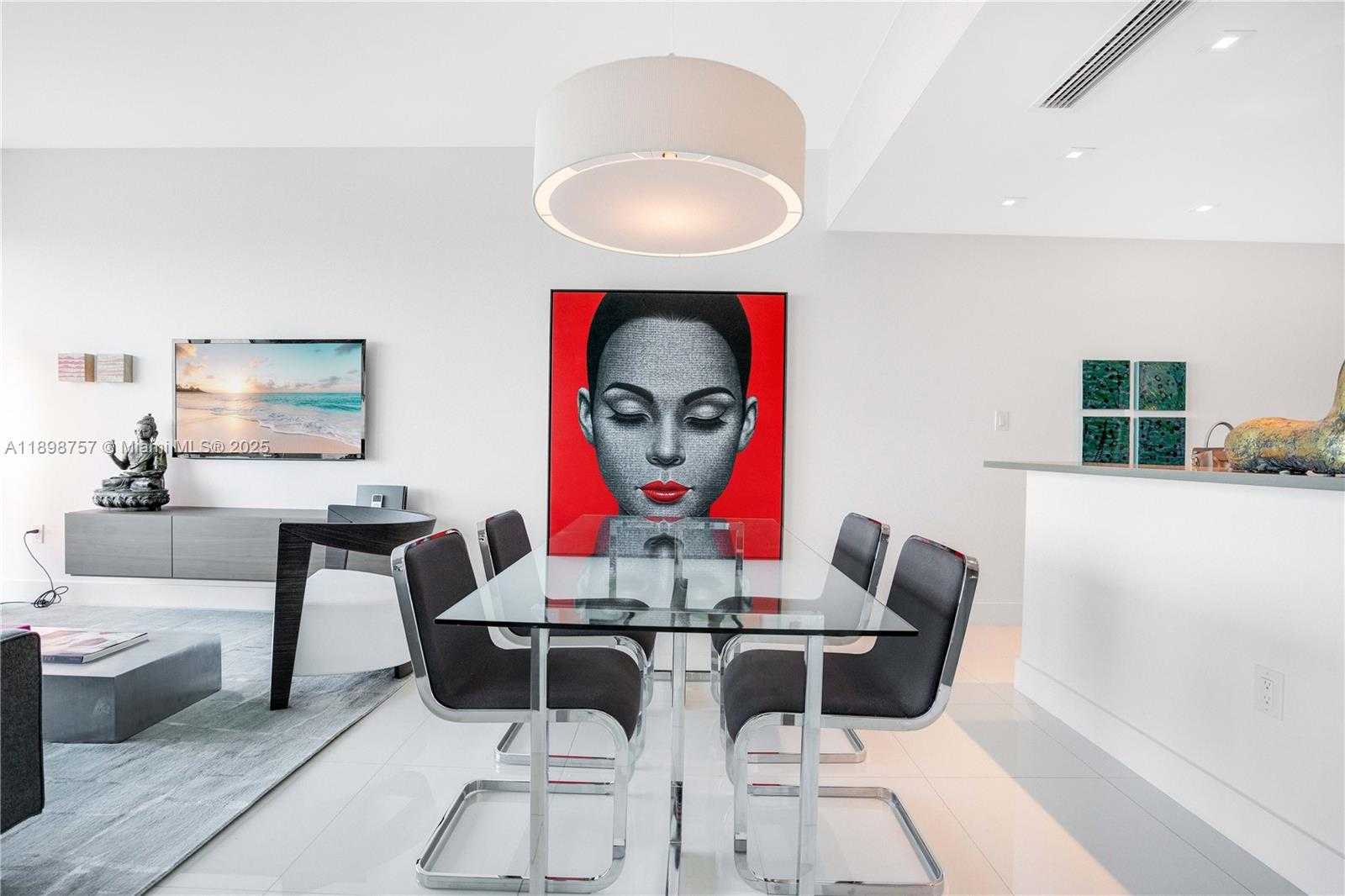 Small Image of 6801 COLLINS AVE #PH-17, Miami Beach Number 20