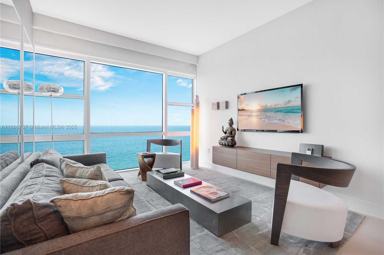 Small Image of 6801 COLLINS AVE #PH-17, Miami Beach Number 5