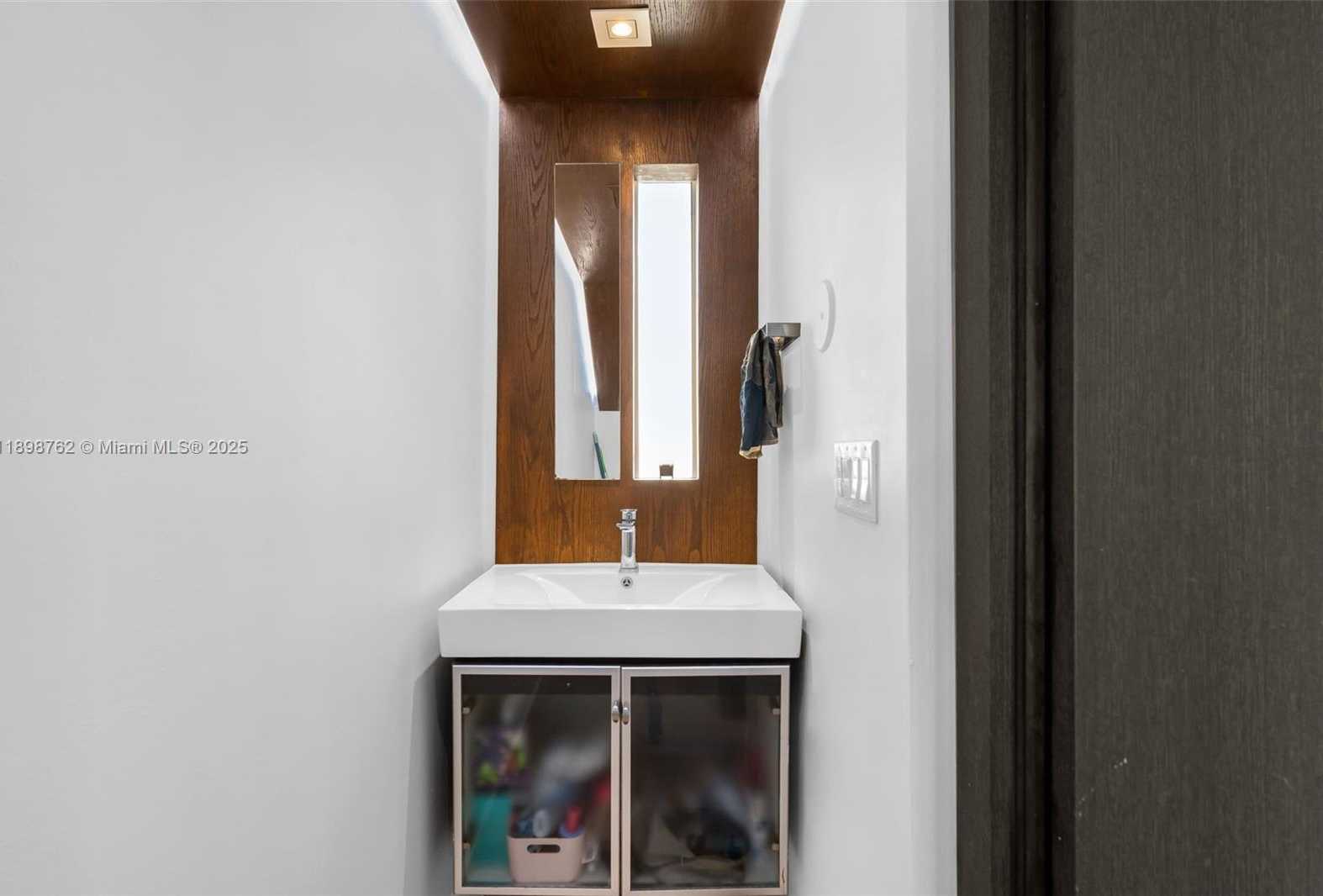 Small Image of 1024 LENOX AVE #4, Miami Beach Number 11