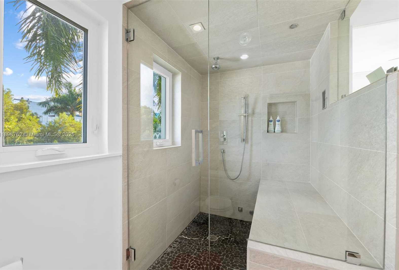 Small Image of 1024 LENOX AVE #4, Miami Beach Number 15