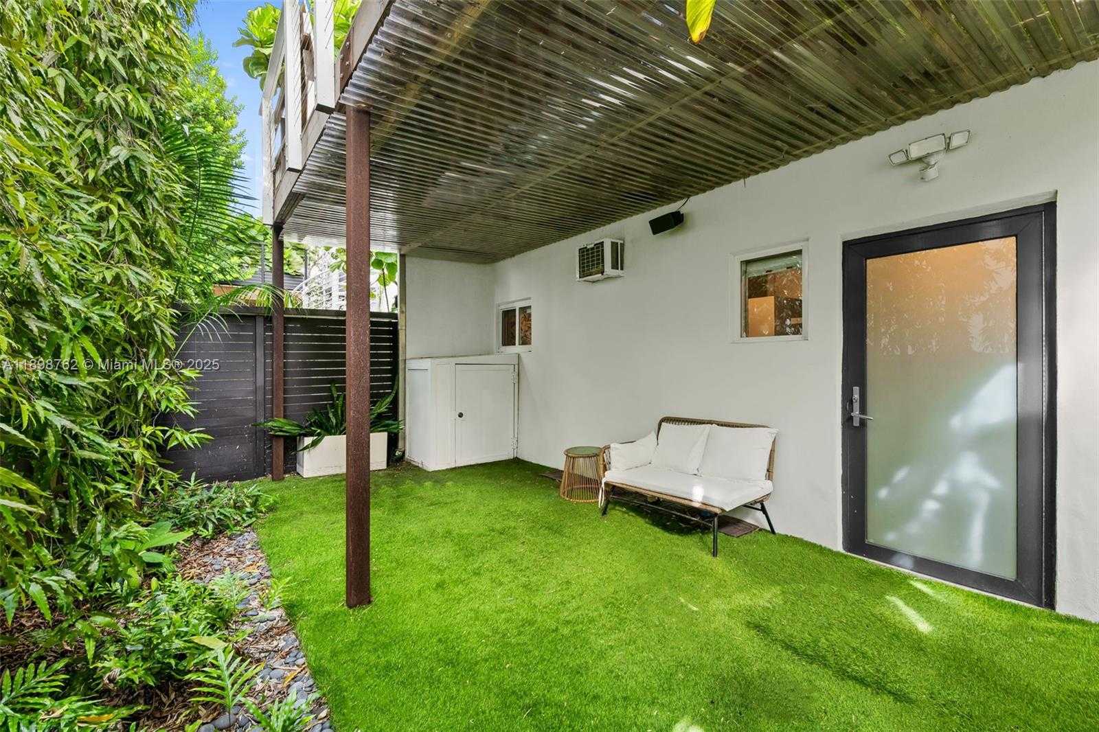 Small Image of 1024 LENOX AVE #4, Miami Beach Number 21