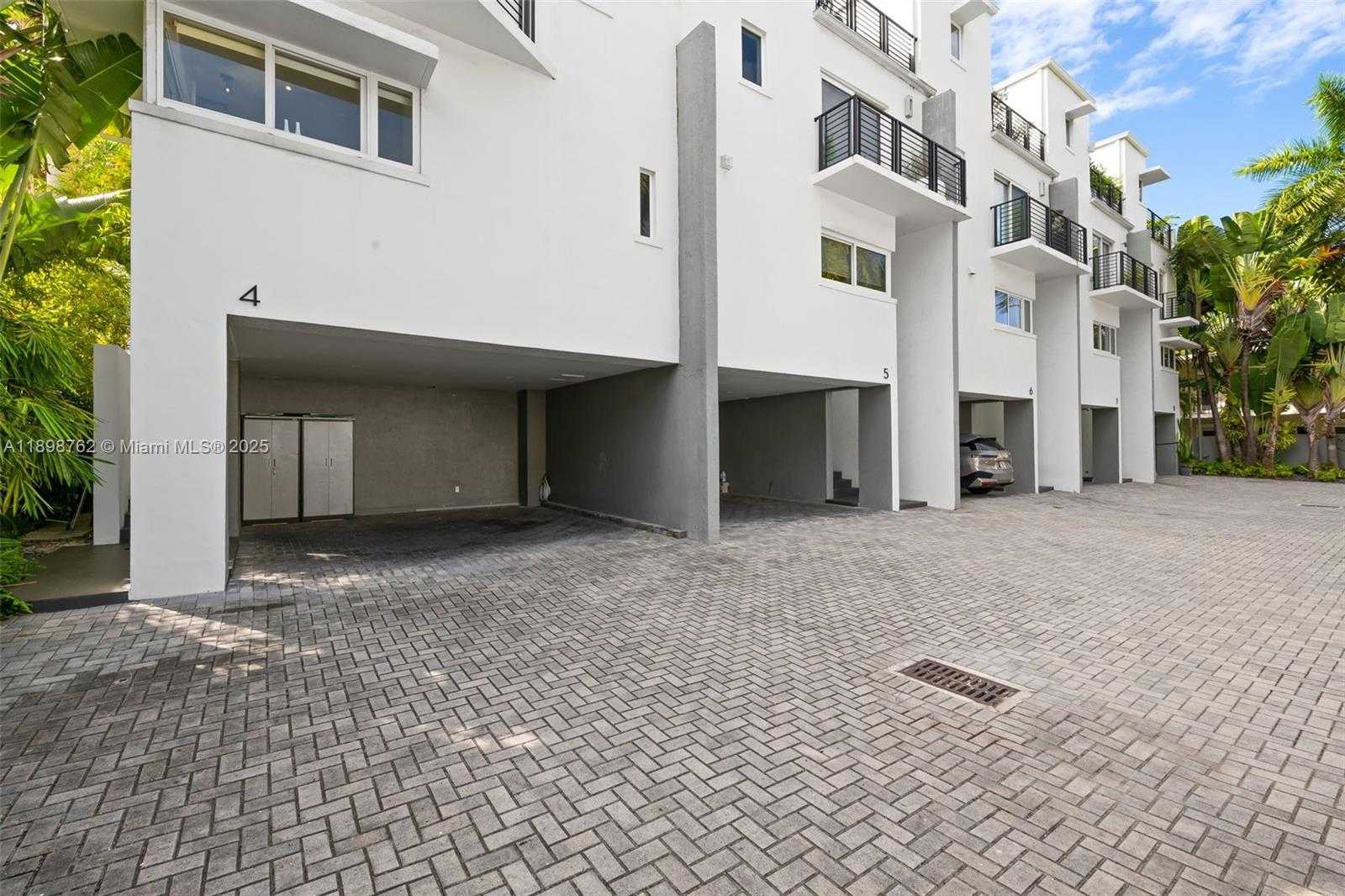 Small Image of 1024 LENOX AVE #4, Miami Beach Number 26