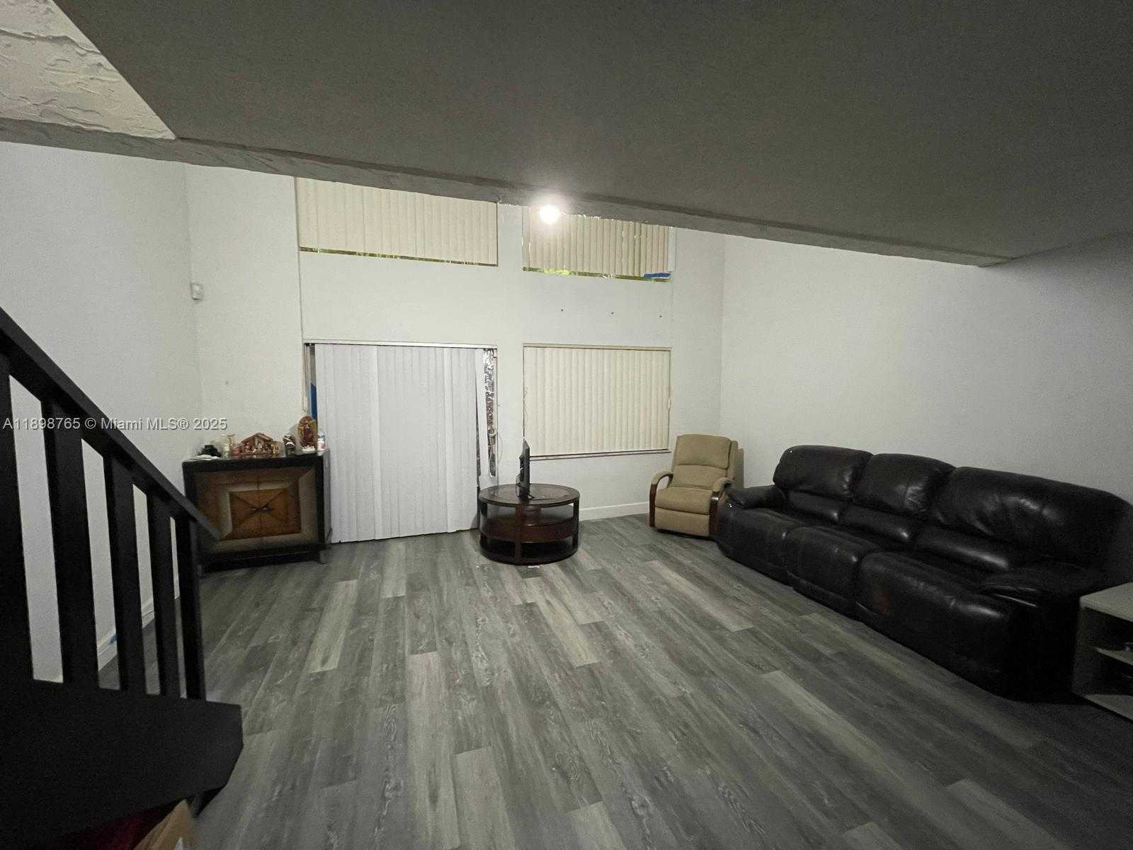 Small Image of 18101 NORTH WEST 68TH AVE #E201, Hialeah Number 5