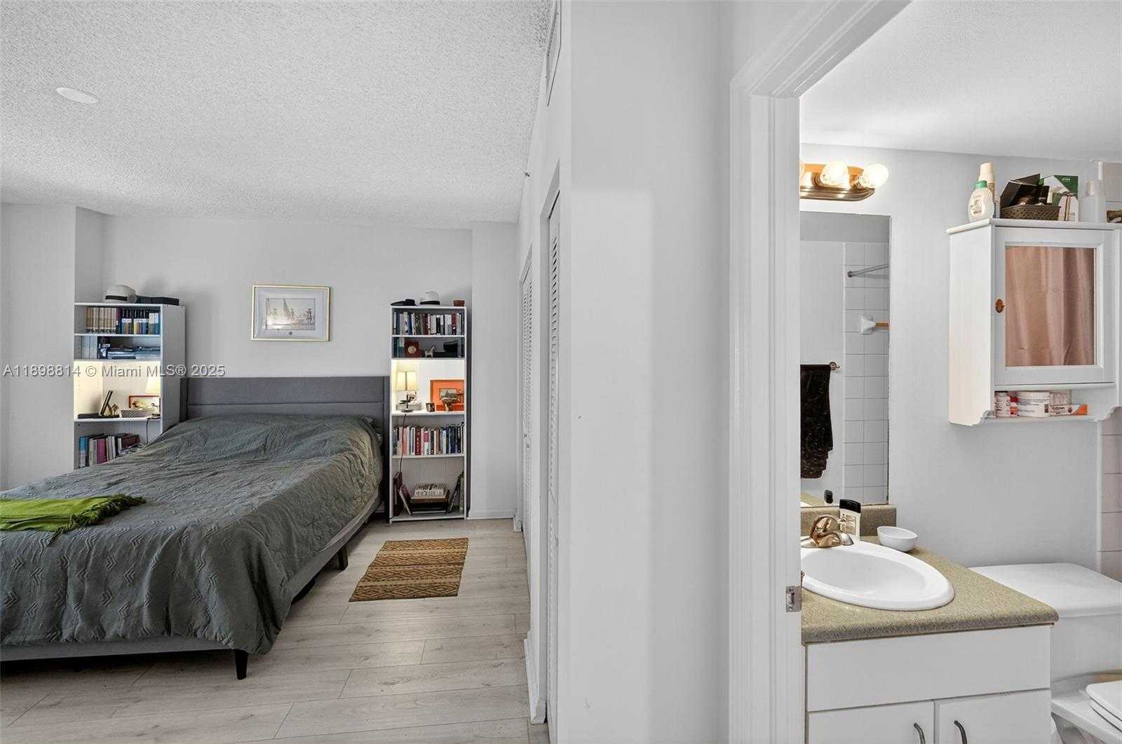 Small Image of 701 BRICKELL KEY BLVD #1108, Miami Number 14