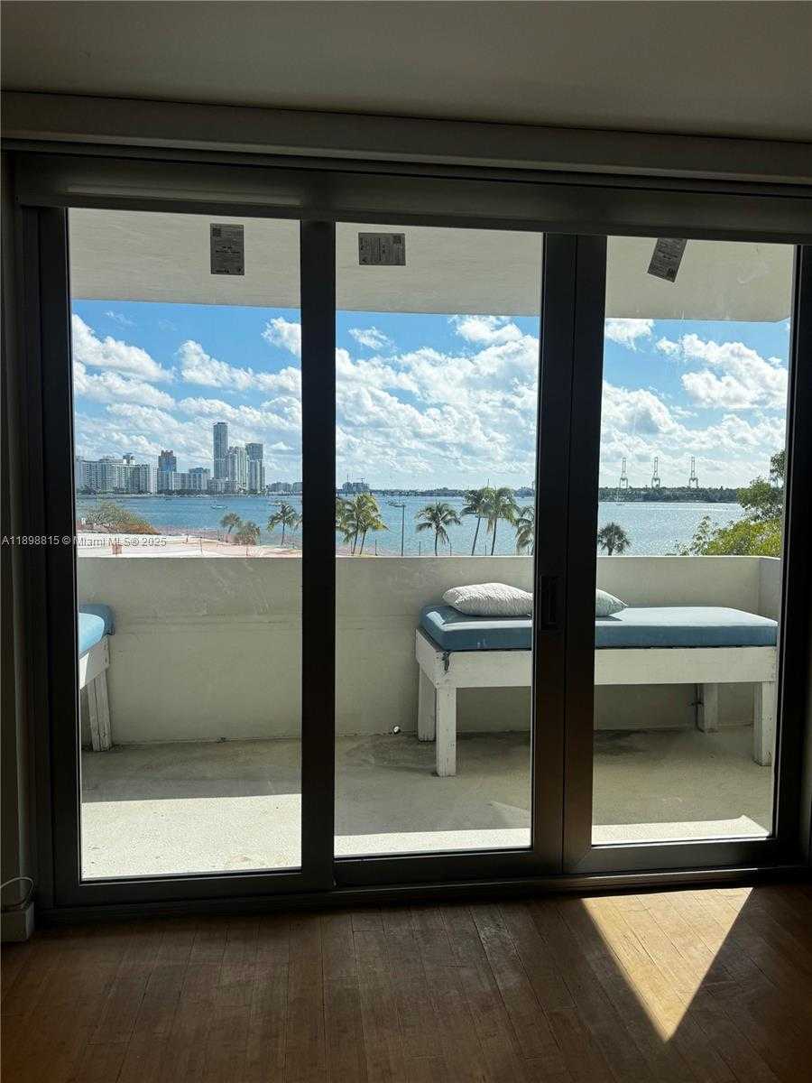 Small Image of 5 ISLAND AVE #4E, Miami Beach Number 16