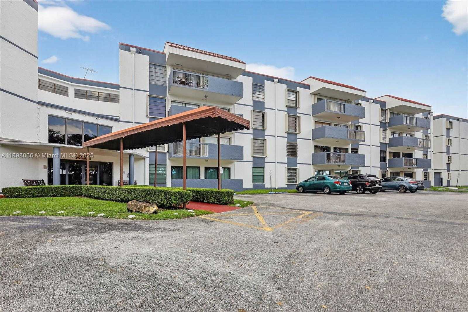 Small Image of 5900 SOUTH WEST 127TH AVE #3113, Miami Number 36