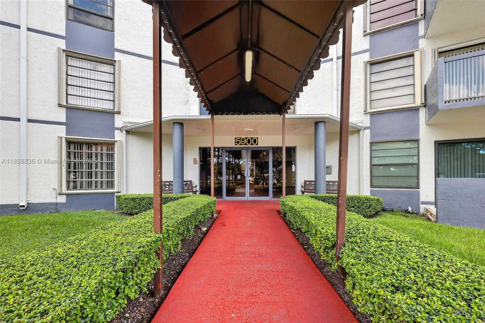 Small Image of 5900 SOUTH WEST 127TH AVE #3113, Miami Number 38