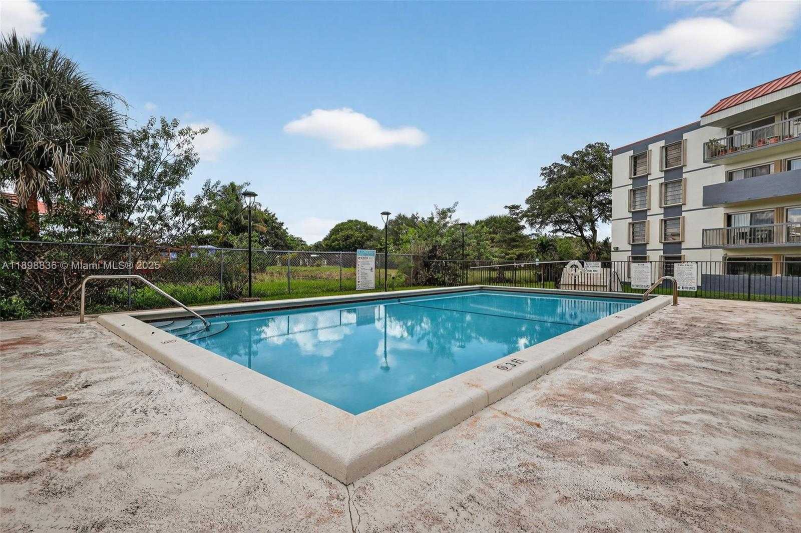 Small Image of 5900 SOUTH WEST 127TH AVE #3113, Miami Number 41