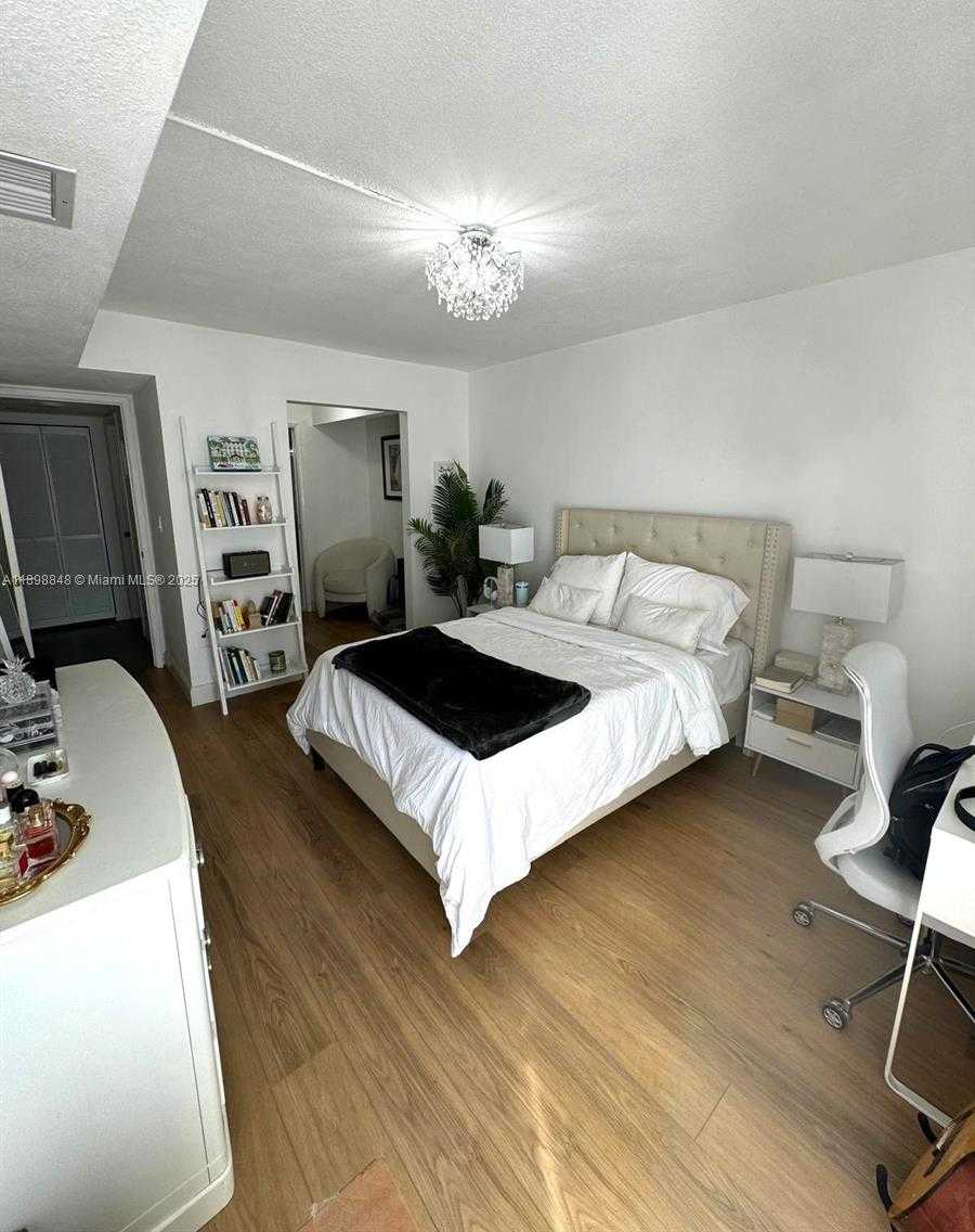 Small Image of 9030 SOUTH WEST 125TH AVE #E210, Miami Number 3