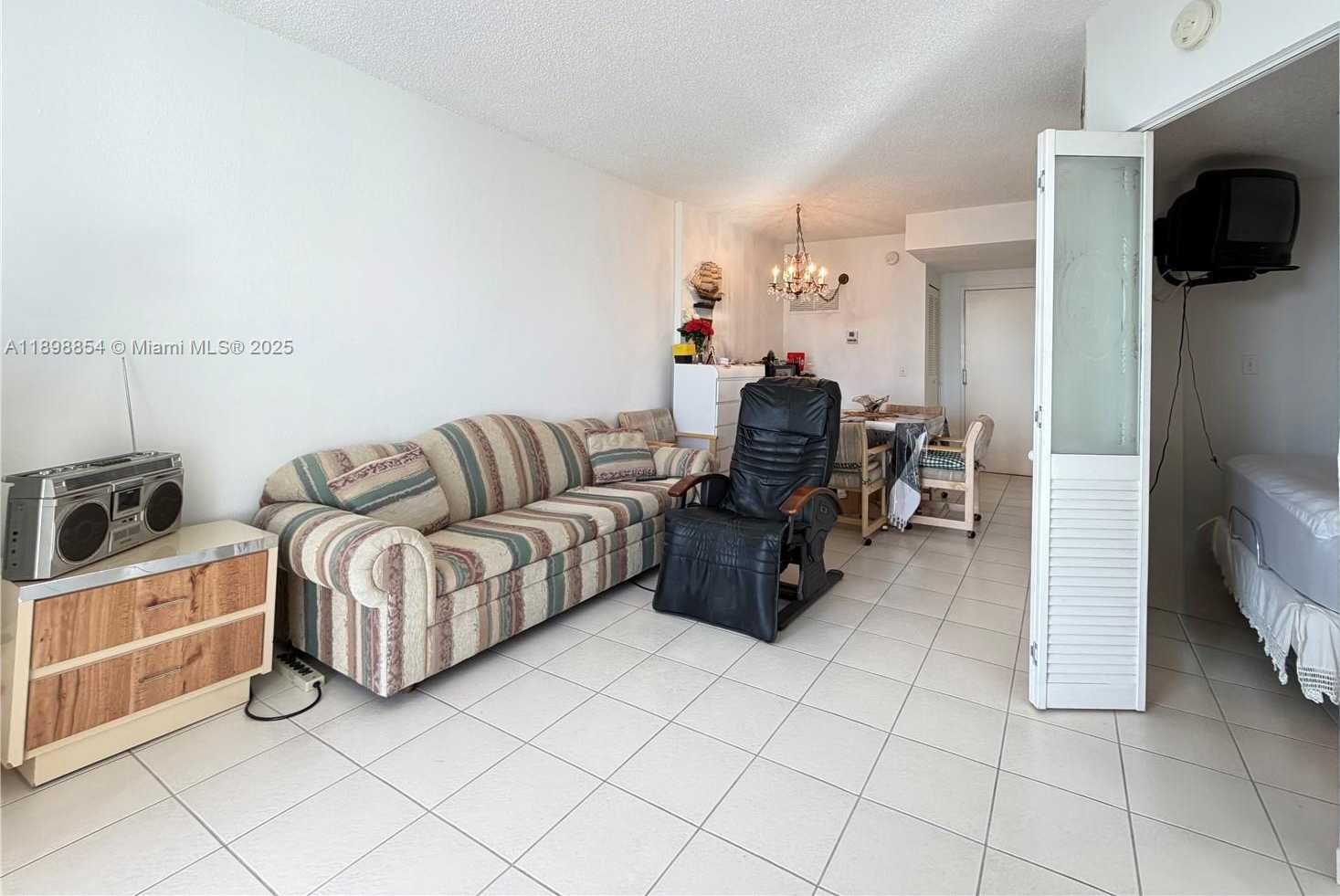 Small Image of 2829 INDIAN CREEK DR #605, Miami Beach Number 4